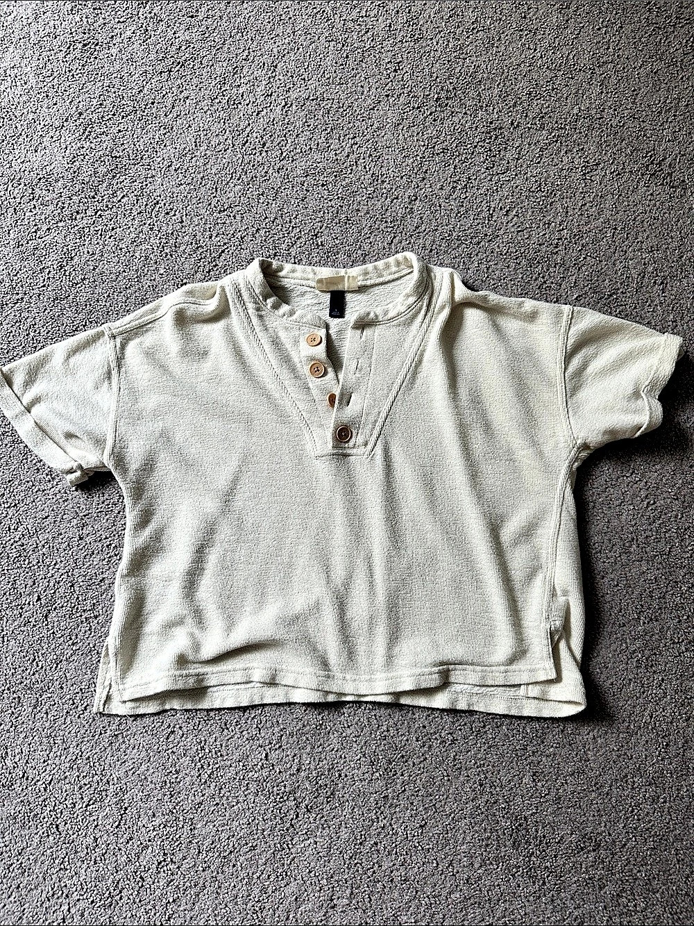 SMALL Universal Thread Henley Shirt
